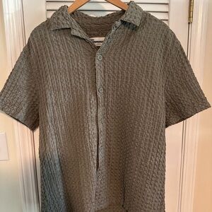 No Boundaries Textured Olive Button Down Shirt